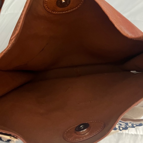 Vegan Leather Social Threads Messenger Bag - Picture 4 of 6